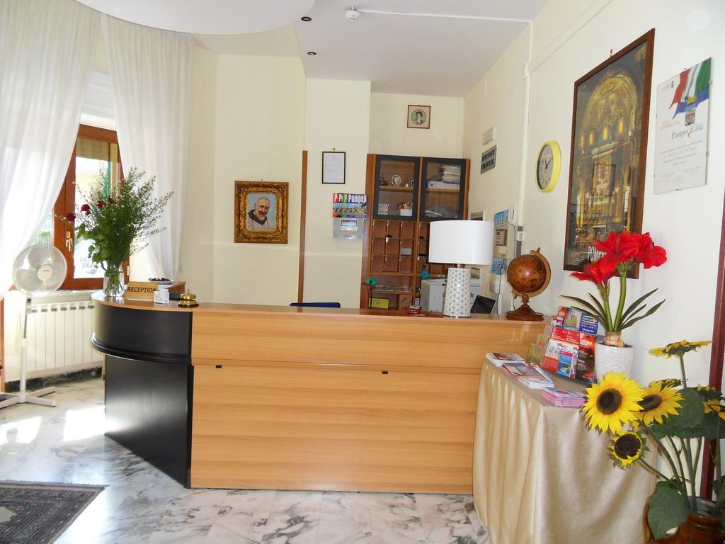 Hotel Astoria Pompeji Kültér fotó
